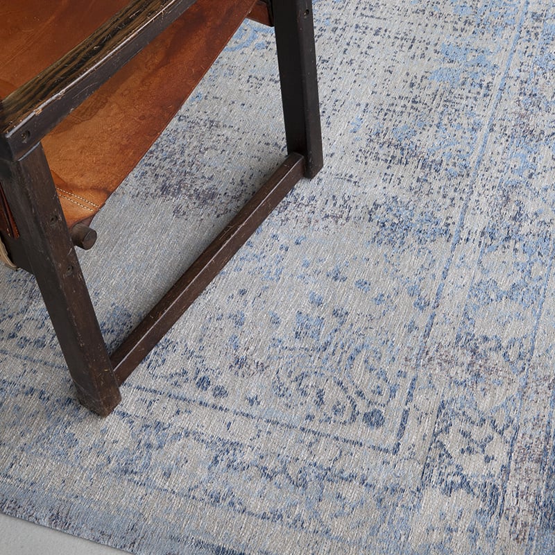 Vintage floor rug - Fading World Medallion Blue 9065