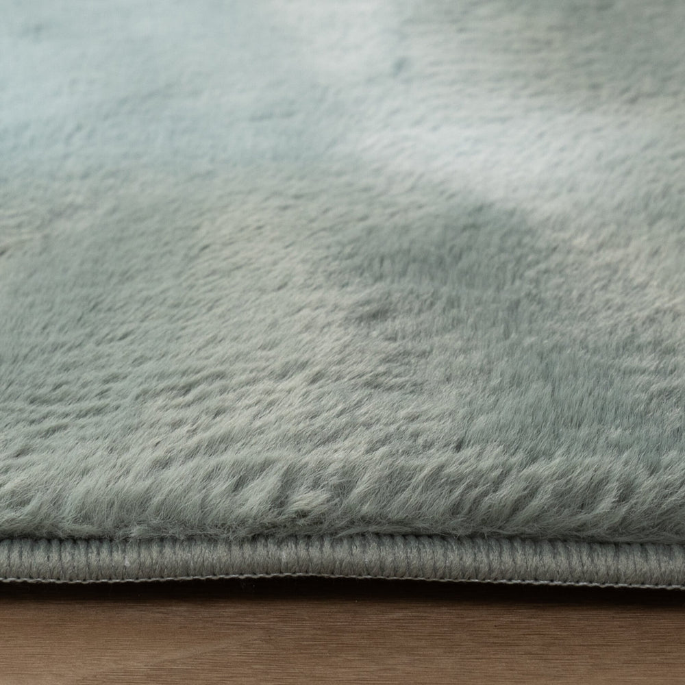 Round Low-Pile Rug - Cozy Green
